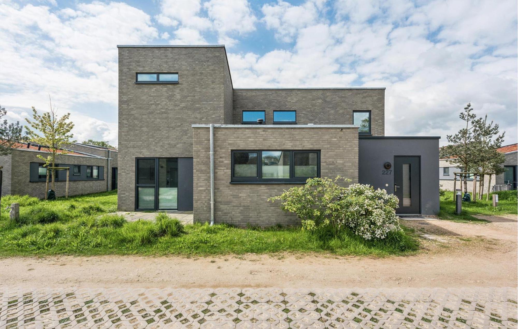 Cozy Home In Lembruch-Duemmer See With Sauna Exterior photo